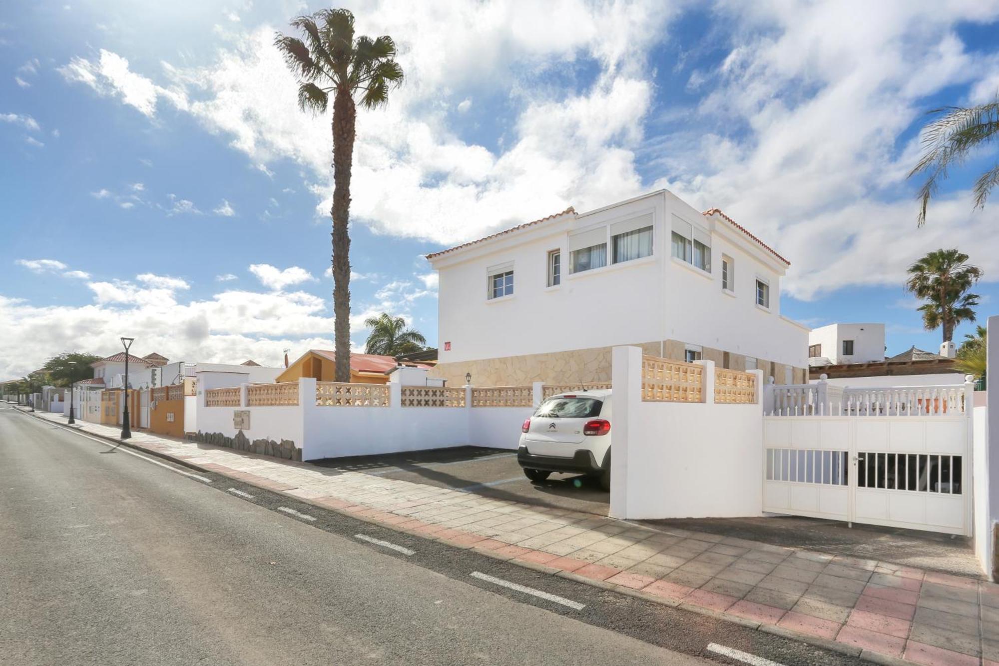Residencia Lena Apartment Corralejo Bagian luar foto